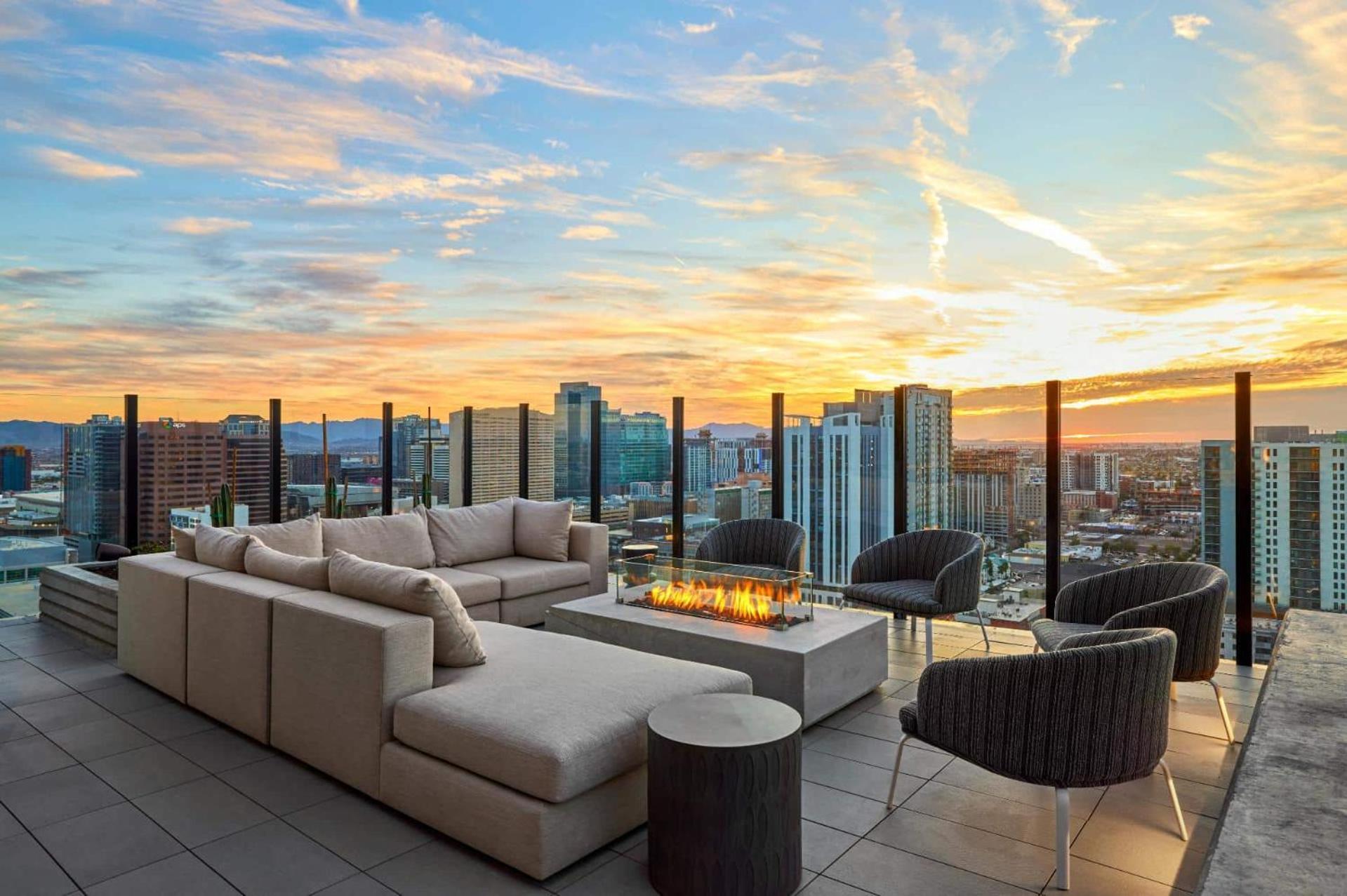 Global Luxury Suites At Downtown Phoenix Buitenkant foto